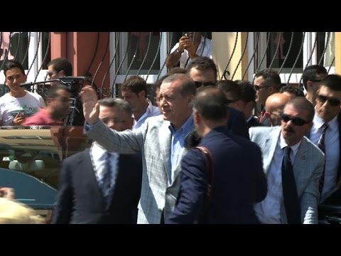 Vidéo: Président turc Erdogan Recep Tayyip: biographie, activité politique