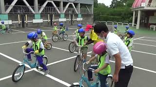 【活写】　自転車にもヘルメット