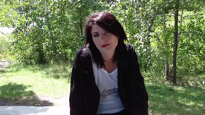 Franceska  Finger NailZ cast member Michelle Bisso...