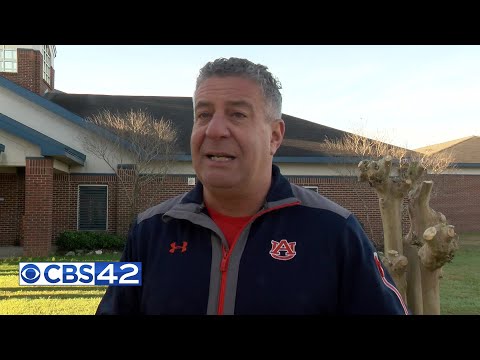 Auburn University Basketball Team and Aubie visit Beauregard Elementary School students