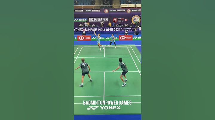badminton doubles rally
