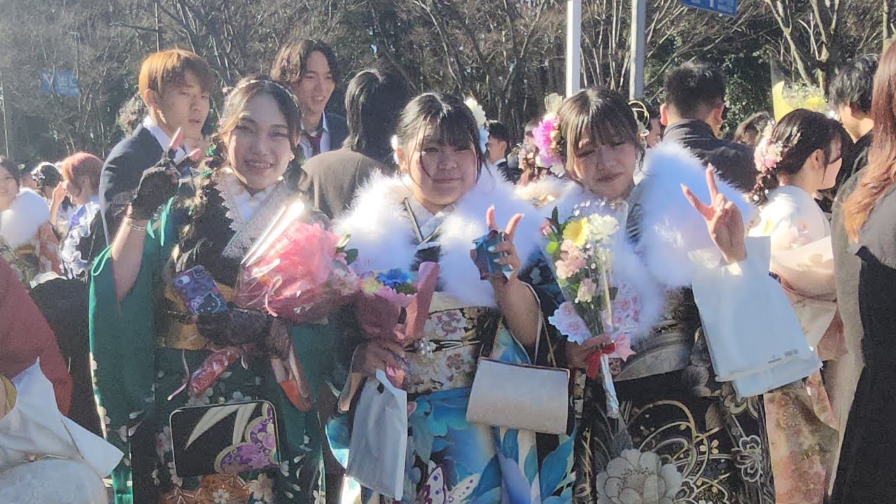 JAPANESE STYLE SEIJINSKI COMING OF AGE DAY FOR MEN AND WOMEN 20YEARS OLD CELEBRATION
