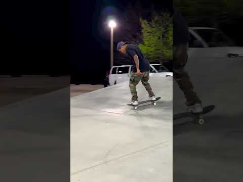 Felipe Gustavo - Front Shove Crook Nollie 180 Flip Out!