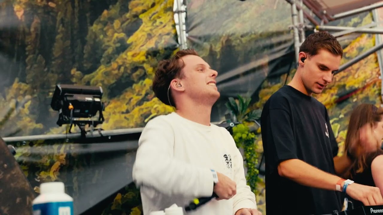 Videostill: Video, Collectiv Combo op Hintergarten Festival