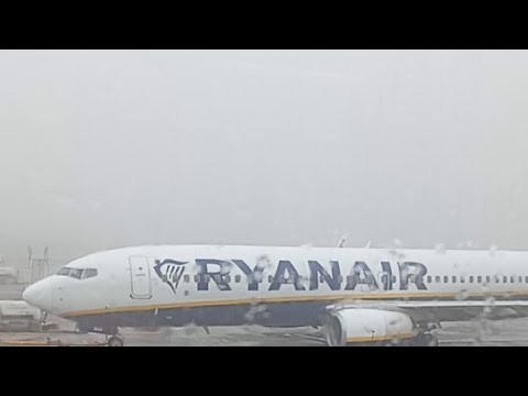 🔴 kurzer Pushback Ryanair Boeing 737-800
