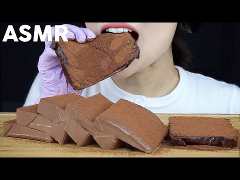 ASMR <strong>Chocolate</strong> Jelly and <strong>Pave</strong> <strong>Chocolate</strong> Eating Sounds | 초코젤리, 파베초콜릿 먹방 | Handmade | MINEE EATS