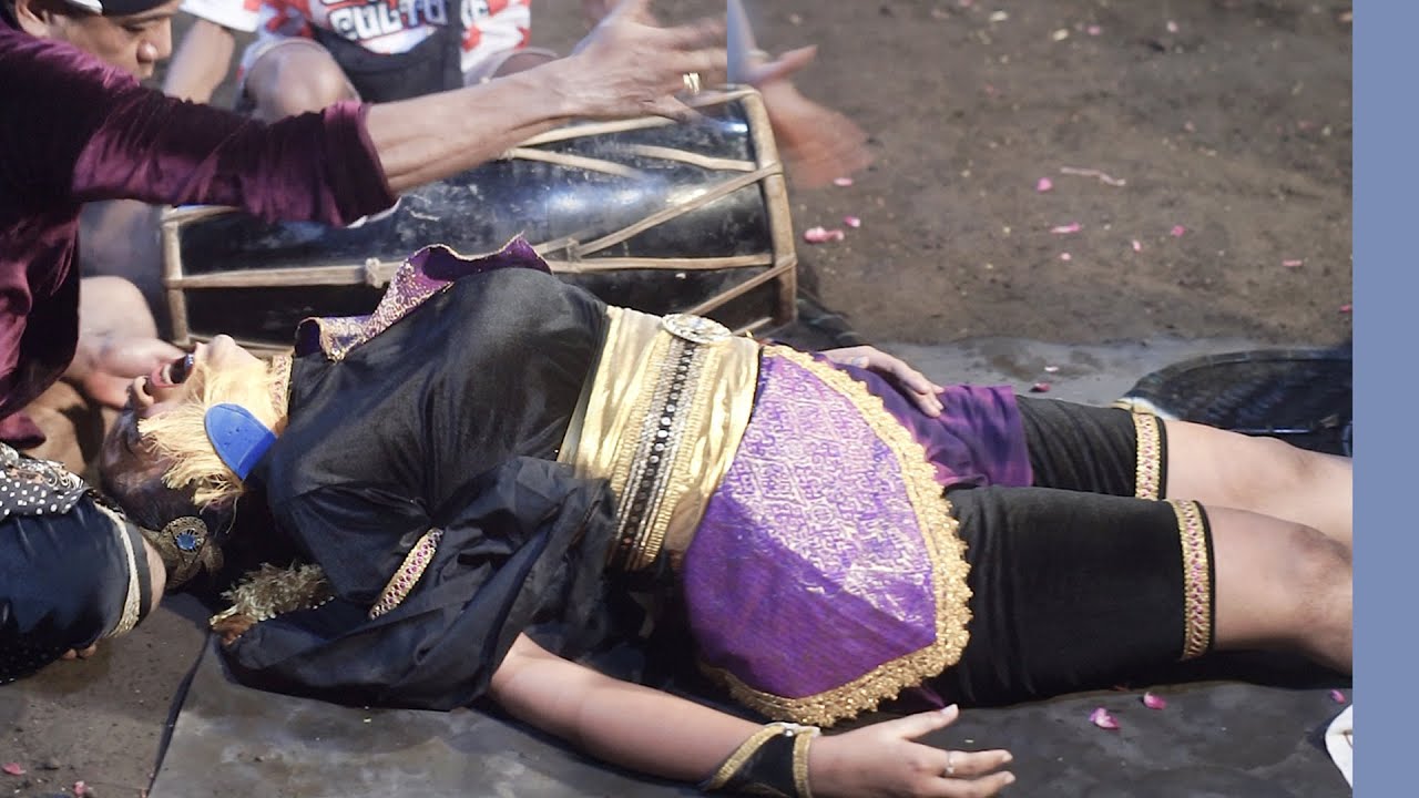 MENEGANGKAN SULIT SEMBUH [SEKAR NARON]