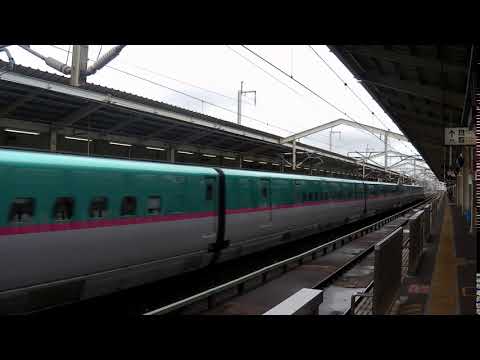 東北新幹線はやぶさ13号 新函館北斗行き　郡山駅通過　(H29.8.12)