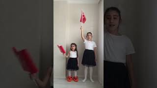 Eliz İle Esinin 23 Nisan Çocuklar Bayramı Coşkusu