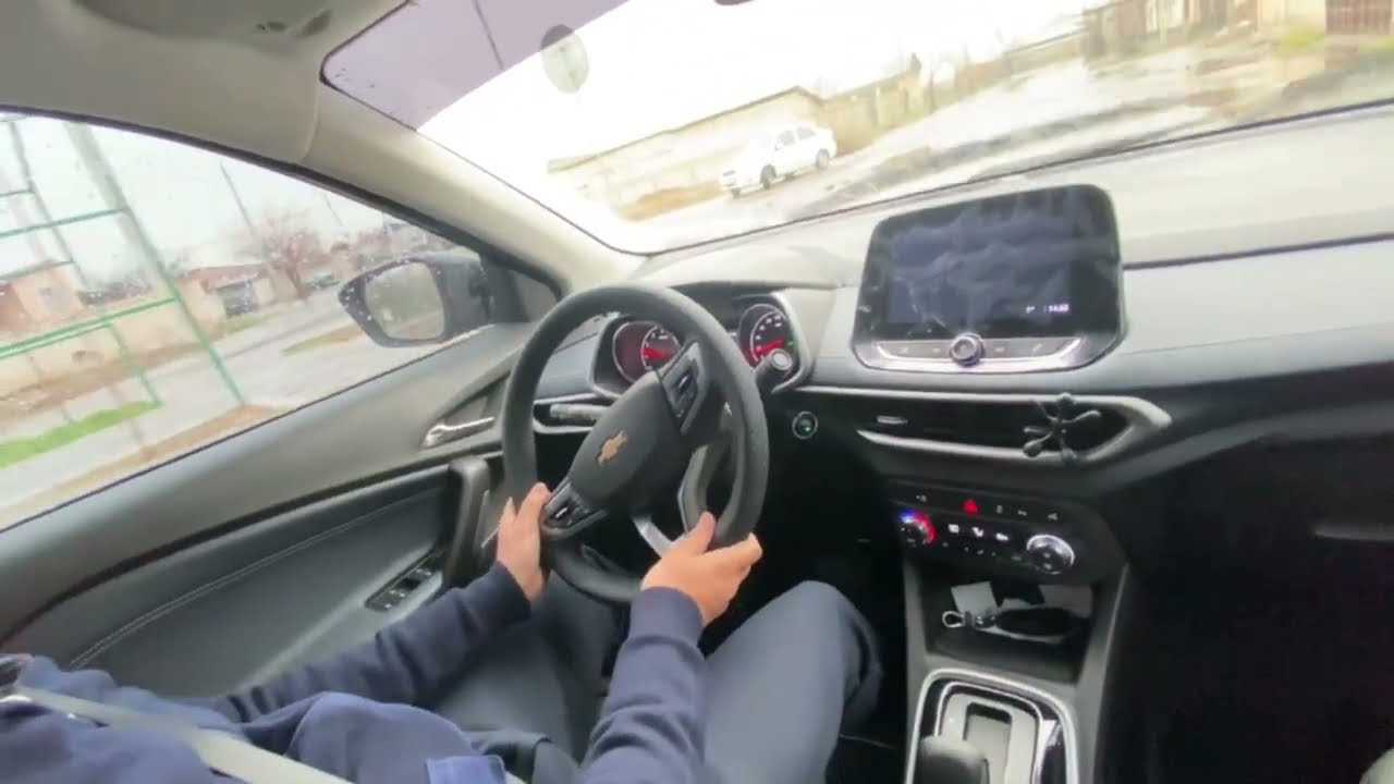 Tracker avtomobilini boshqarish