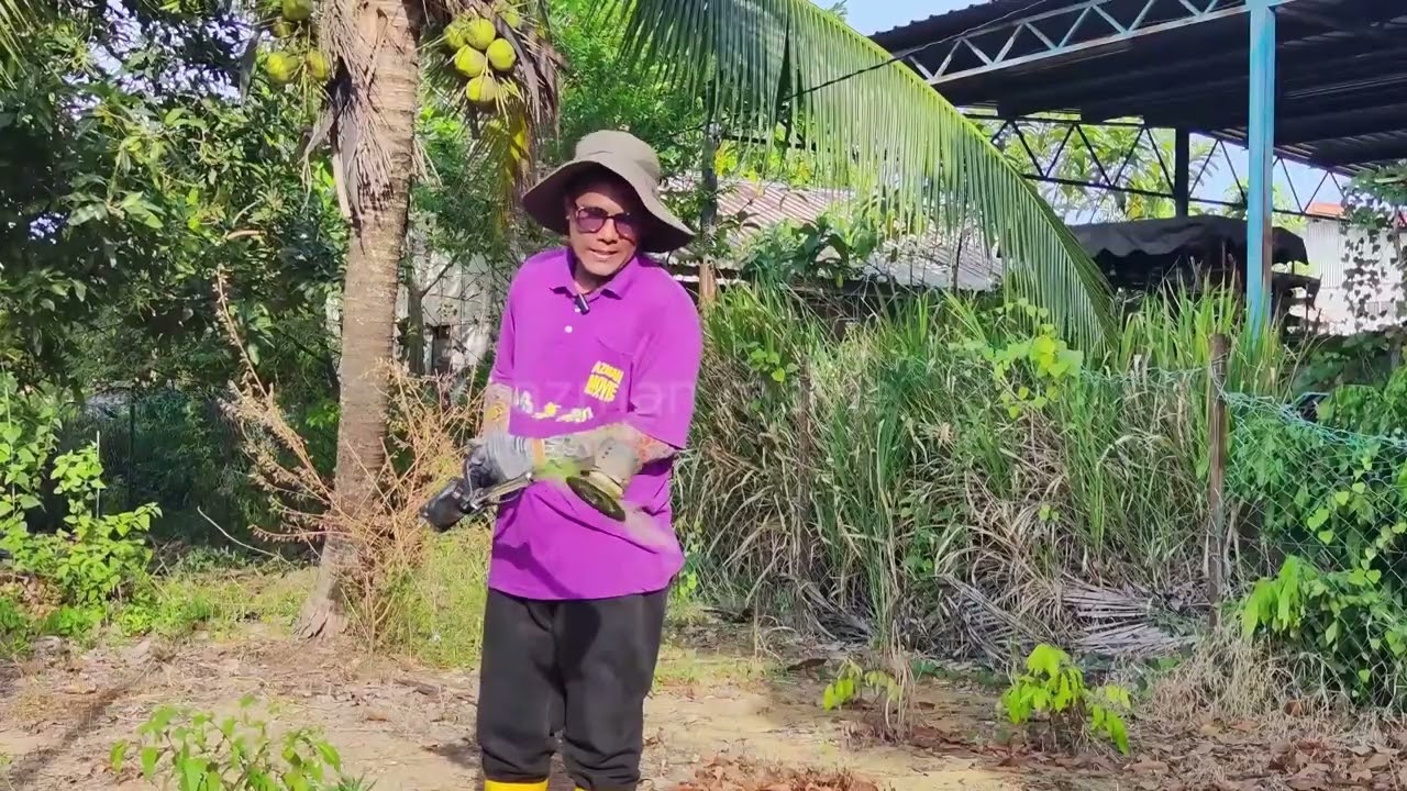 PART 1 of 10 MESIN RUMPUT BATERI DENGAN ADAPTER TALI MESIN RUMPUT DAN MATA PIRING