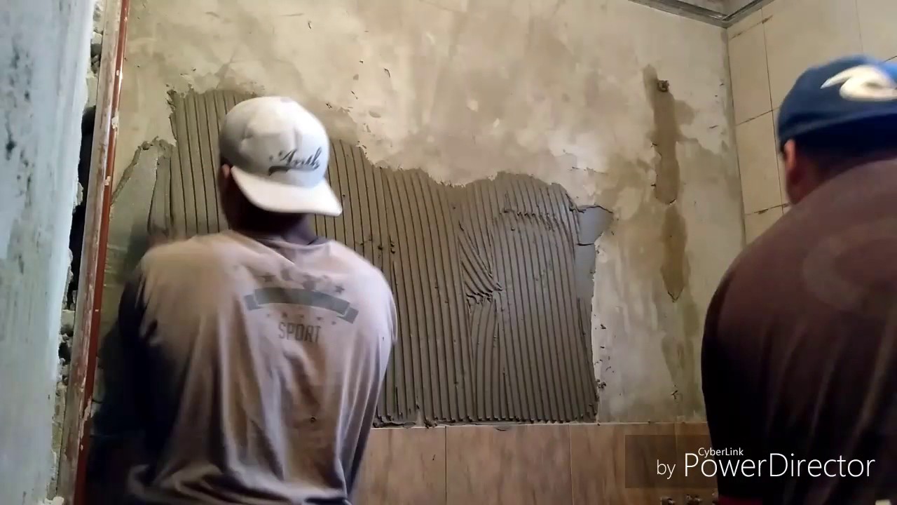 Cómo colocar ceramica en pared de baño - YouTube