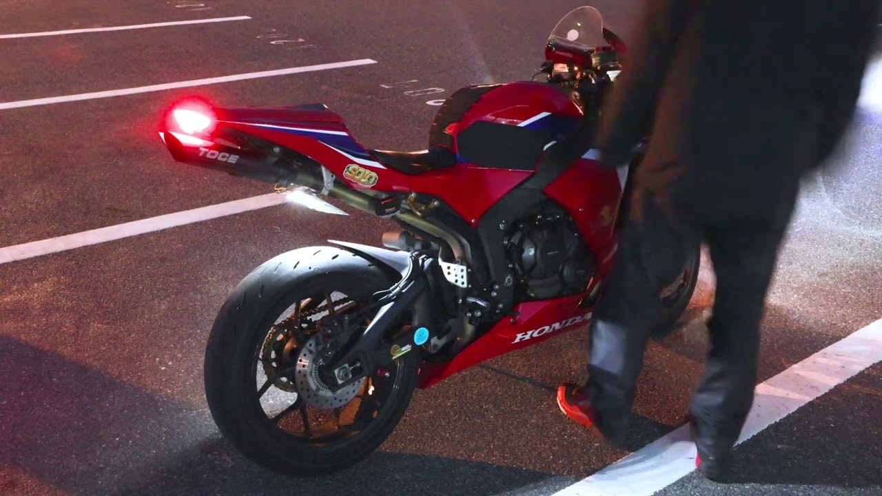 CBR600RR toceエキゾーストバッフル有無比較！！ - YouTube