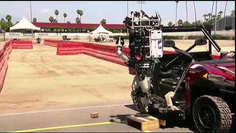TRACLabs ATLAS Hercules robot falls in 2015 DARPA Robotics Challenge