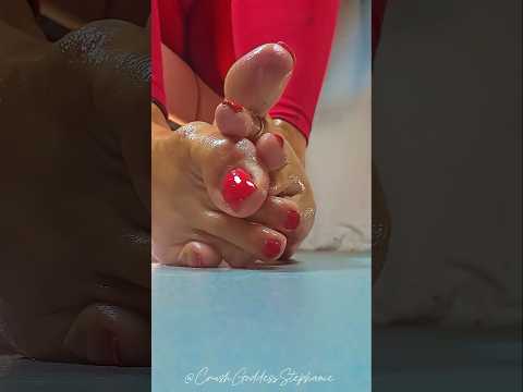 oiled up #foot #feet #pedicure #goddess #relax #asmr #crush