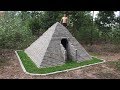 Construisez des pyramides dans la fort grce  des comptences anciennes