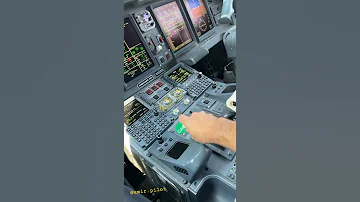 شاهد كيف تشتغل الطائرة من قمرة القيادة À L Intérieur De L Avion 