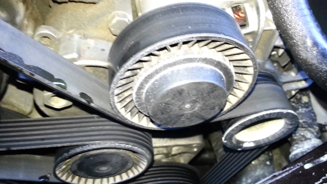 Part 5 Fan blade removed, a look at the E46 belt configuration YouTube
