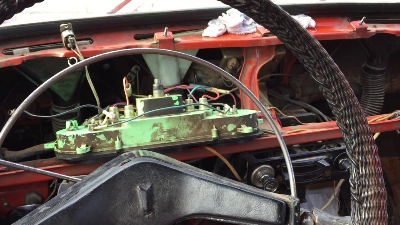 Москвич. Москвич 426. Сливаю воду с радиатора, не могу понять, как ...