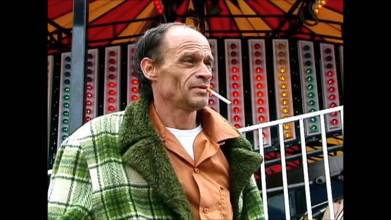 Ron and Fez: Pepper Hicks gets conned