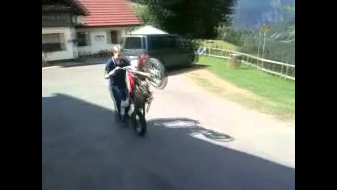 Old Pitbike Stunt Video