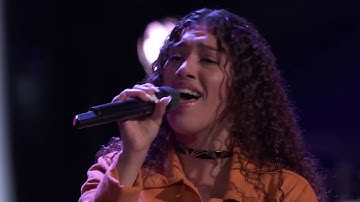 Thumbnail of Four Chairs! Mandi Castillo Sings Juan Gabriel's "Así Fue" The Voice Blind Auditions