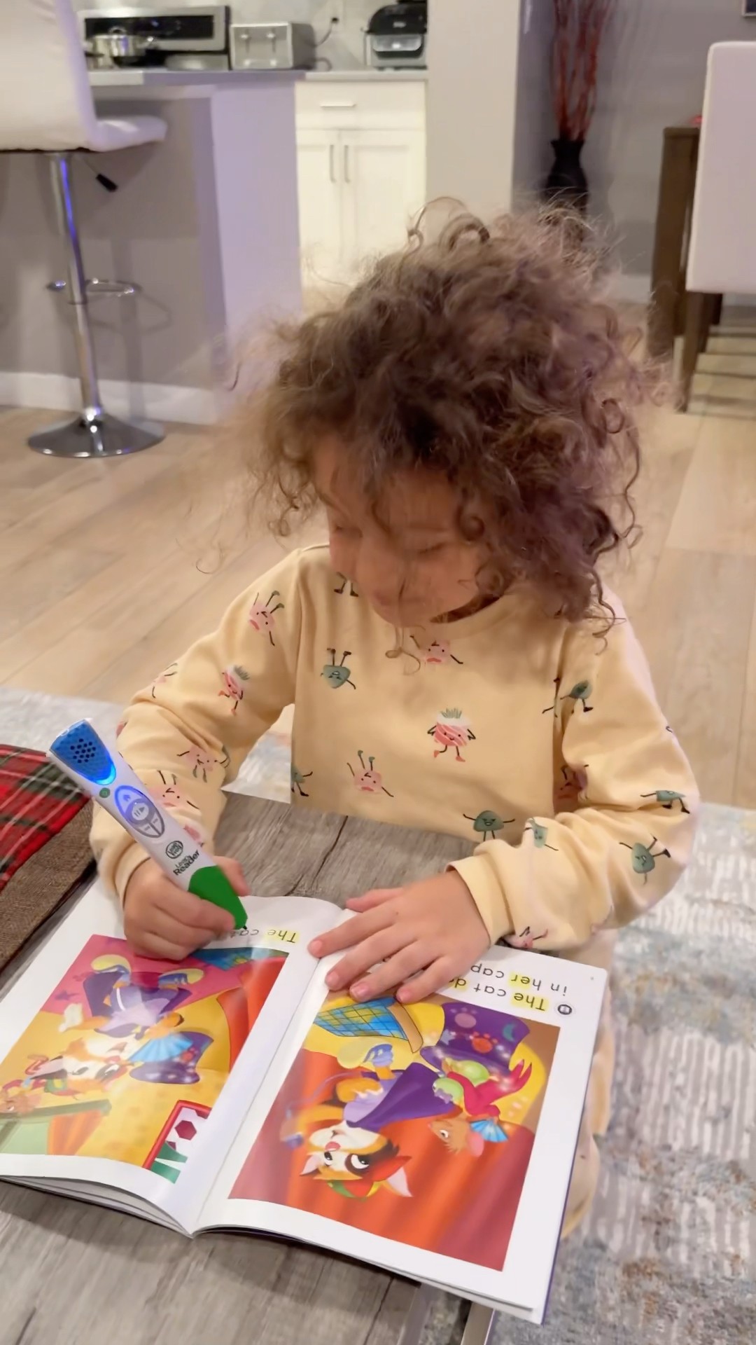 Sierra teaches Rhia smart ways how to read words and spell, sound letters