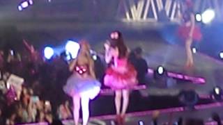 [131109]Girls Generation World Tour HK-Kissing you+Way to go