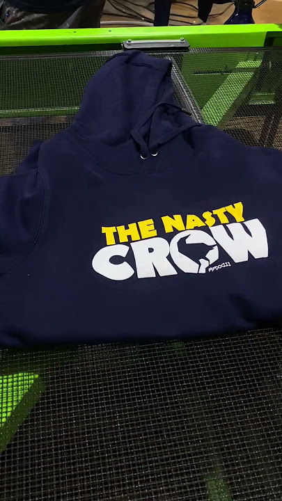 Eleva o estilo do teu guarda-roupa com a personalização em Serigrafia ⚡️