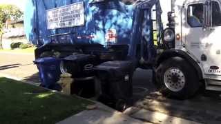 Peterbilt 320 Heil CP Python