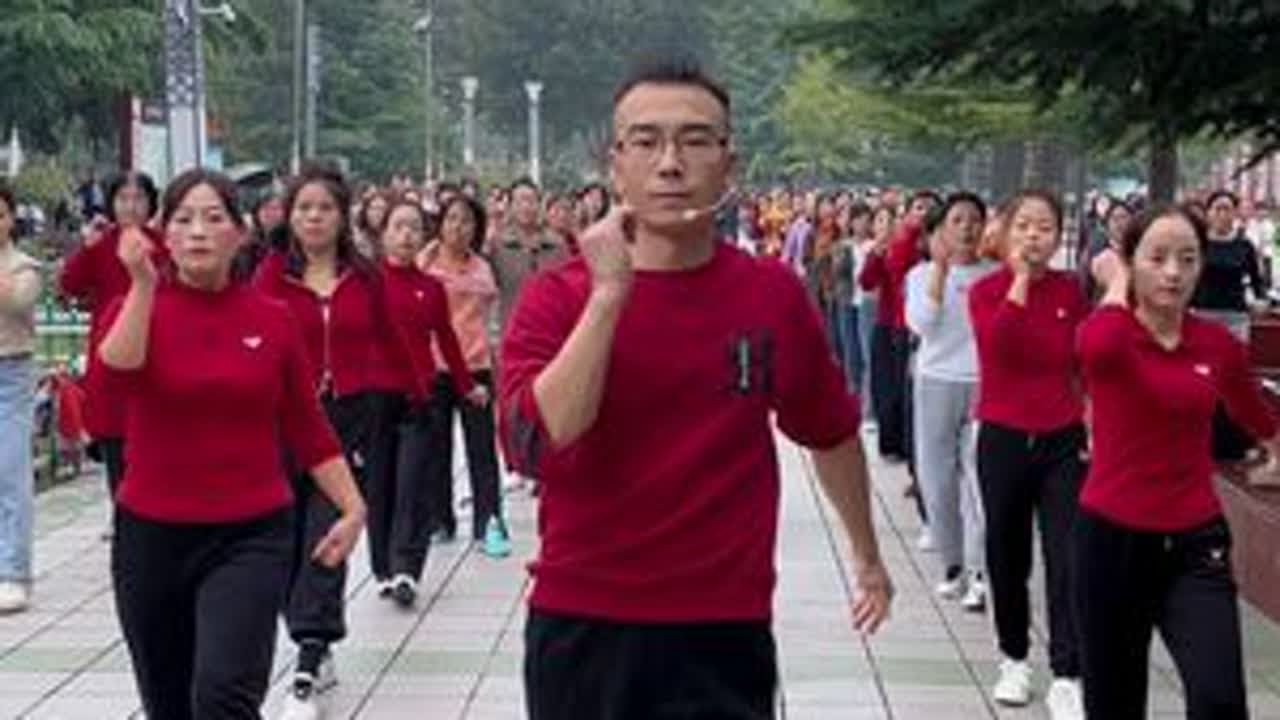 #坚持锻炼给自己一个好身体