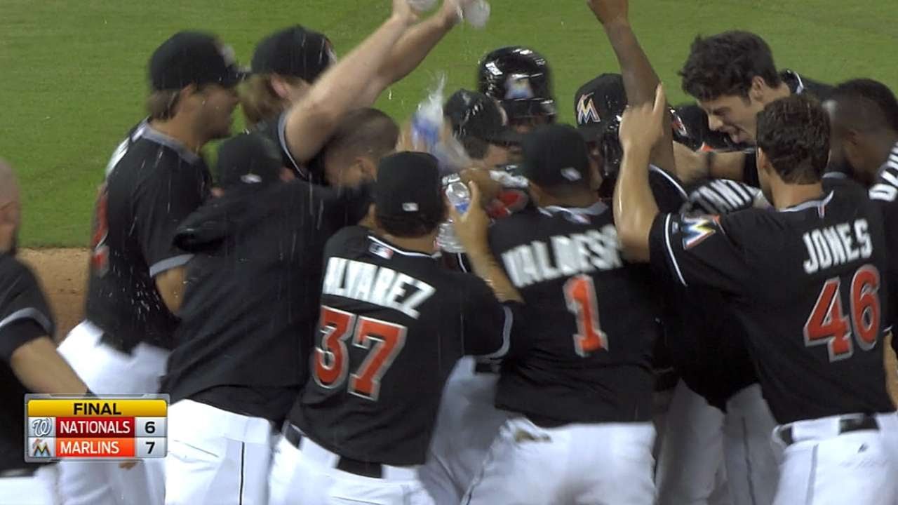 WSH@MIA: Marlins score four to complete walk-off win