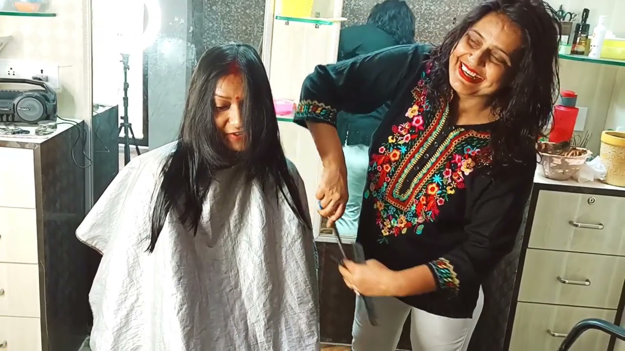 HugeDomains.com | Actress hairstyles, Bollywood actress, Parineeti chopra
