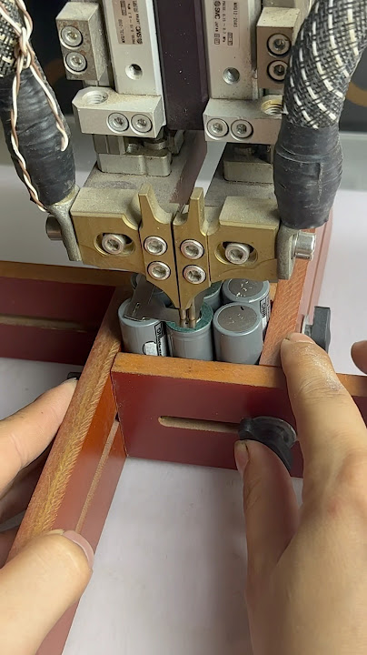 Connect LG 18650 battery with welding machine! #lithiumbattery #LG18650 #howto #techshorts
