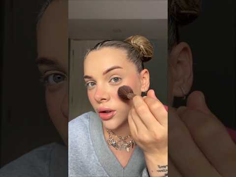 Lise yıllarımdan kalma ürünlerle makyaj yaptım, Sen hangisini beğendin? #shorts