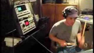 Download Lagu Kamoni - TRUCKS MP3