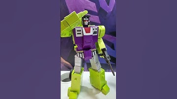 Scrappers! FansToys Gehry vs Dream Star Toys Shovelfighter - Third party Transformers Masterpiece