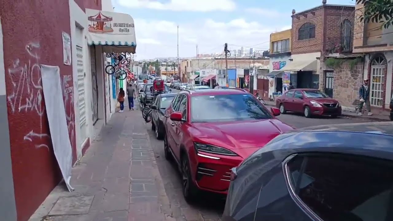 Momentos destacados de FLACOFLAISH🫶 está en vivo camiando al mercado de la cruz (11:09 - 16:09)