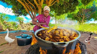 African Village Life\/\/Cooking Most Delicious Traditional Food for Breakfast | Chicken Curry Potatoes