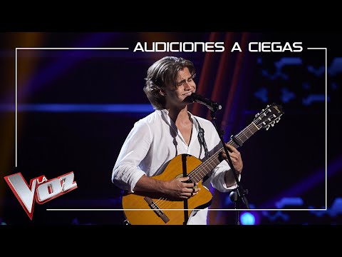 Gabriel Herrera canta