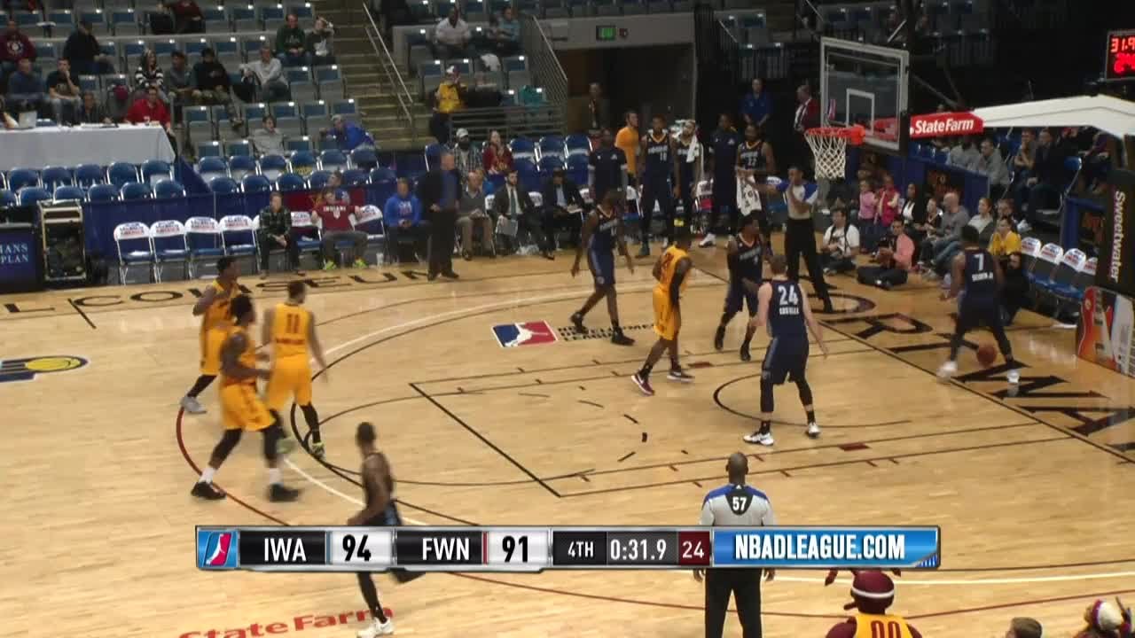 Highlights: Travis Leslie (21 points)  vs. the Energy, 11/27/2016