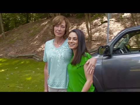 Mila Kunis and Allison Janney – behind the scenes of Breaking News in Yuba County