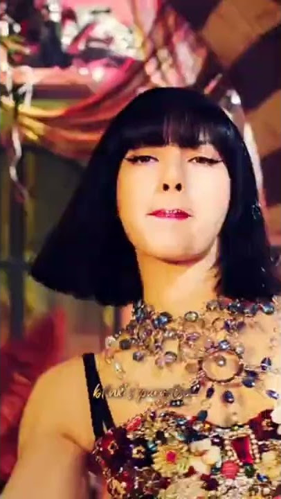 Download lagu BLACKPINK LISA - Hello Bitches x Bad Girls Edit