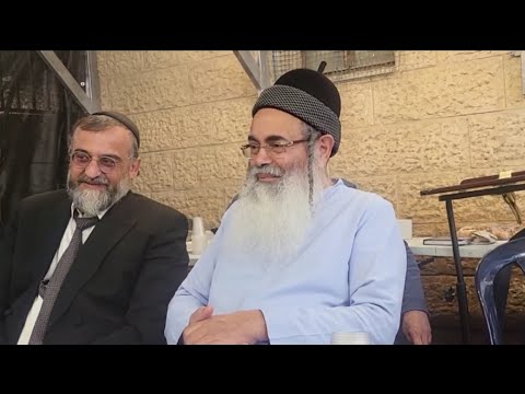 ניחום אבלים אצל משפחת חזן בירושלים | הרב אמנון יצחק שליט״א!