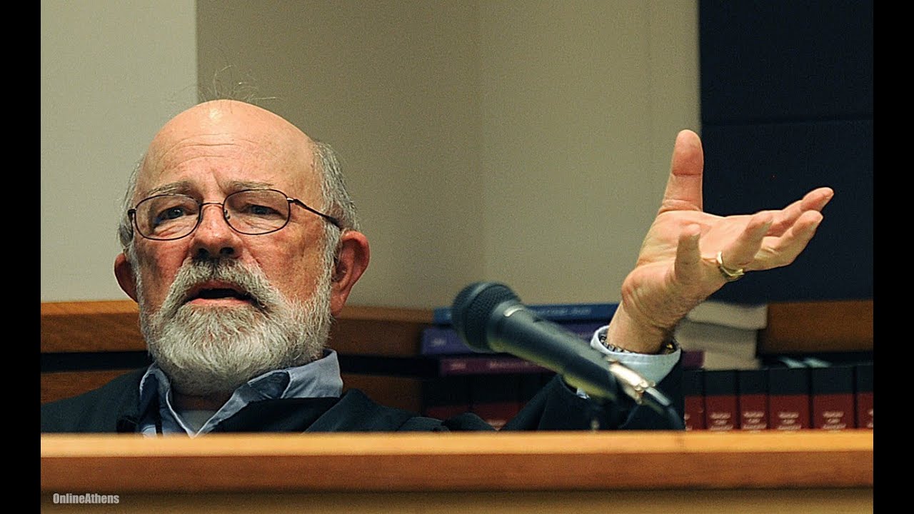 Judge Tells Fast Food Worker to Get a 'Real Job'