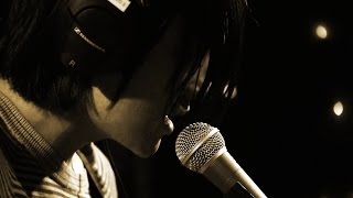 Froth - On My Chest (Live on KEXP)