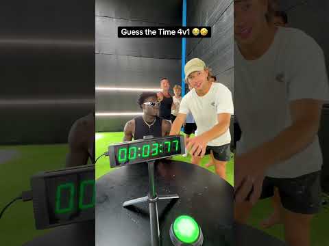 Guess the time 4v1 🤣🤝 First to 3!