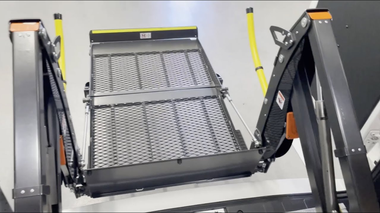 Miten käyttää Volkswagen Crafter 2024 2.0 TDI AutoWay taxin pyörätuolinostinta | AutoWay.fi