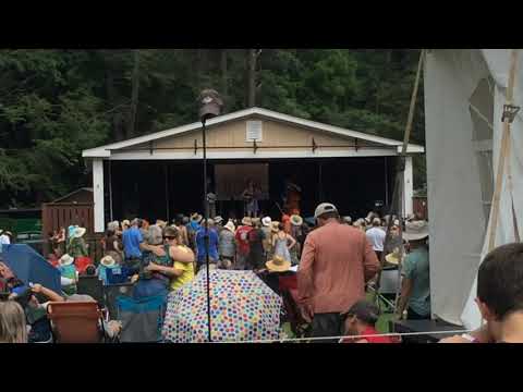 Sierra Hull redwingroots festival 2016
