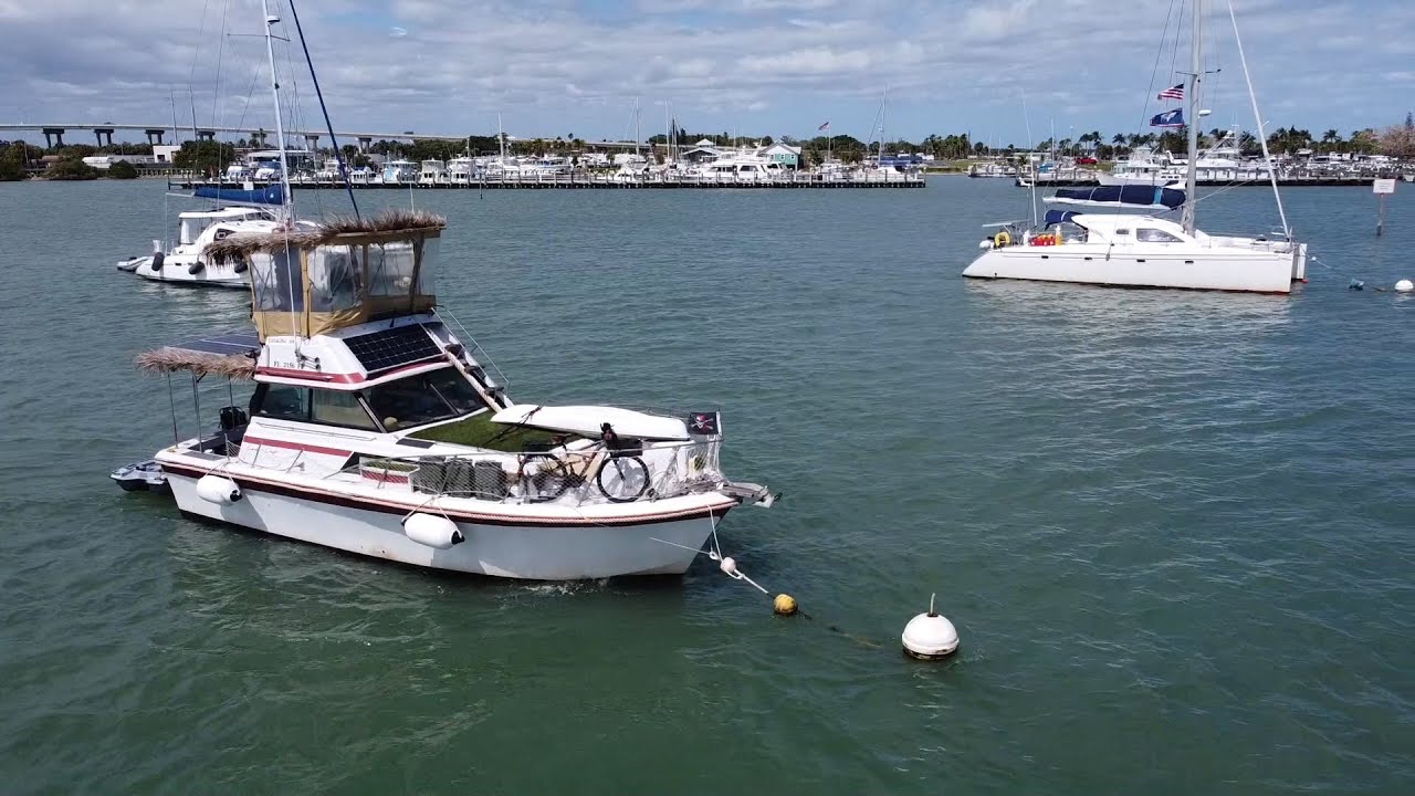 mooring balls at bitter end yacht club